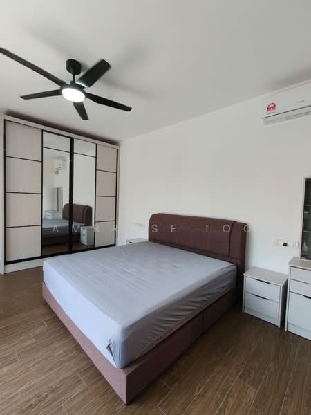 Twin Villa for Sale in Forest City (Gelang Patah) - Ambrose Too - Bedroom - PropertyGuru.com.my