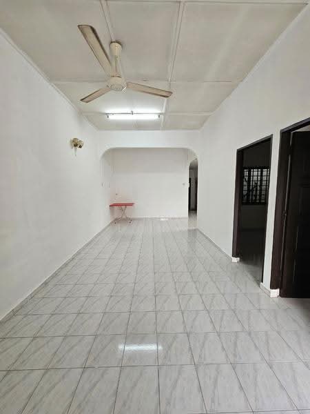 Rumah Teres 1-Tingkat untuk Dijual di Taman Sri Skudai (Skudai) - Dona - Living Room - PropertyGuru.com.my