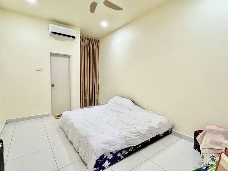 2-storey Terraced House for Sale in Taman Mutiara Rini (Skudai) - Karl Lim - Bedroom - PropertyGuru.com.my