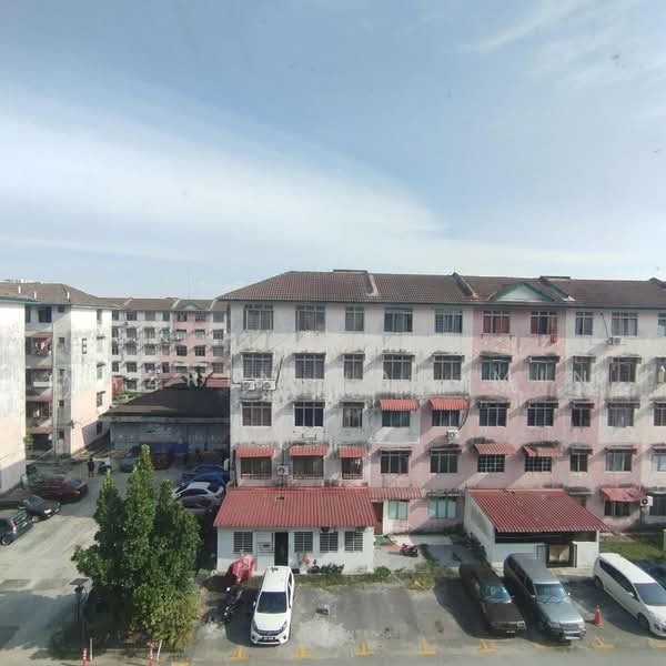 Pangsapuri untuk Dijual di Siantan Apartment - Nazrin Hakimin - Exterior - PropertyGuru.com.my