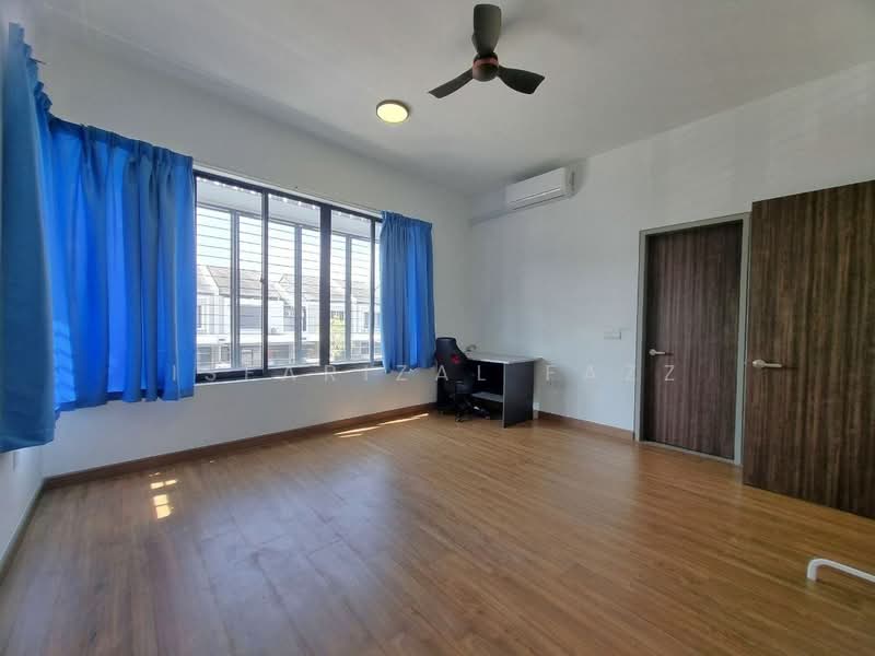 Terraced House for Sale in Elmina (Shah Alam) - Isfarizal fazz - Study - PropertyGuru.com.my