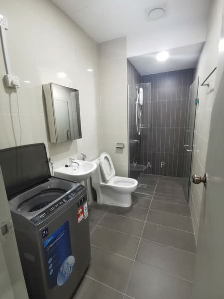 Servis Apartment untuk Disewa di Boulevard 51 - David Yap - Bathroom - PropertyGuru.com.my