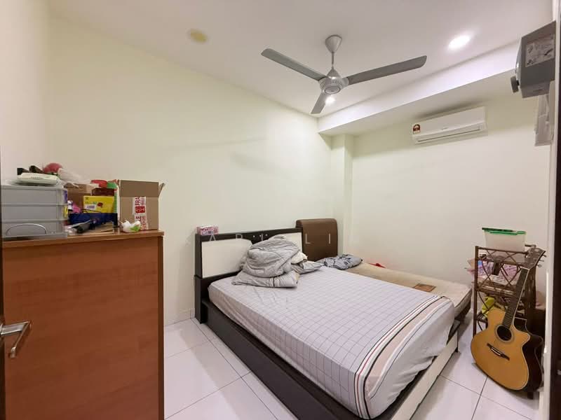 2-storey Terraced House for Sale in Nusantara Prima (Gelang Patah) - Karl Lim - Bedroom - PropertyGuru.com.my