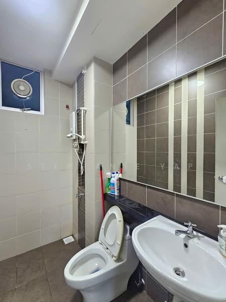 Apartment for Sale at D'Rich Executive Suites - Stephanie Yap - Bathroom - PropertyGuru.com.my