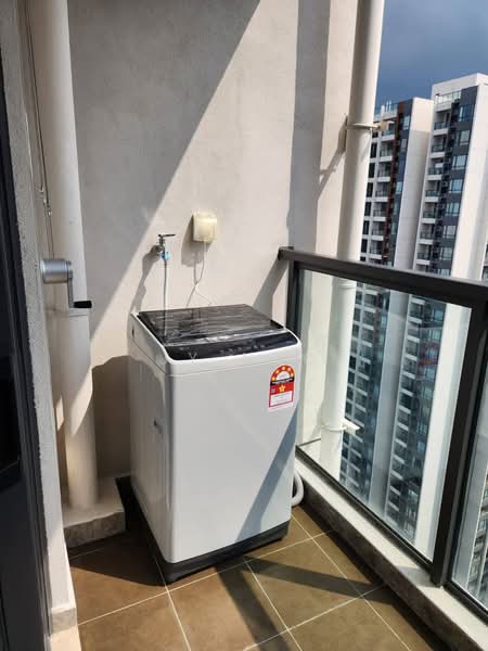 Kondominium untuk Disewa di R&F Princess Cove Phase 2-Seine Region - JY NYO - Balcony - PropertyGuru.com.my