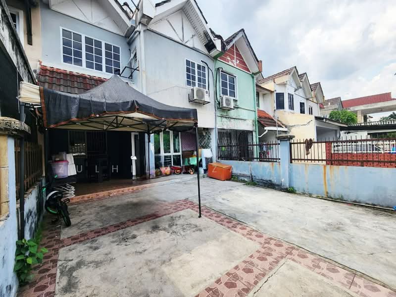 Rumah Teres 2 Tingkat untuk Dijual di Seksyen 19 (Shah Alam) - Zulhilmi Zakaria - Exterior - PropertyGuru.com.my