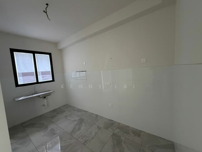 Terraced House for Sale in Taman Bukit Serdang (Seri Kembangan) - Kenny Lai - Kitchen - PropertyGuru.com.my