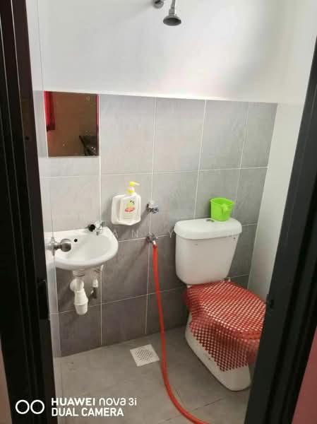 Semi-Detached House for Sale in Taman Mutiara Rini (Skudai) - Sean Yeoh - Bathroom - PropertyGuru.com.my