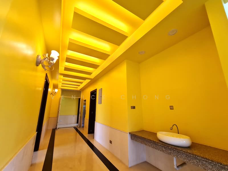 Bungalow for Sale in Mines Resort City (Seri Kembangan) - Venice Chong - Corridor - PropertyGuru.com.my