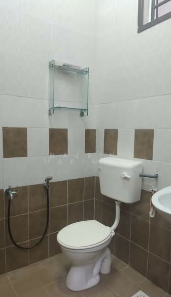Terraced House for Sale in Bandar Seri Impian (Kluang) - Nazrin Hakimin - Bathroom - PropertyGuru.com.my