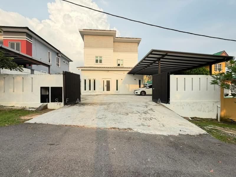 Bungalow for Sale in Kajang (Selangor) - Isfarizal fazz - Exterior - PropertyGuru.com.my