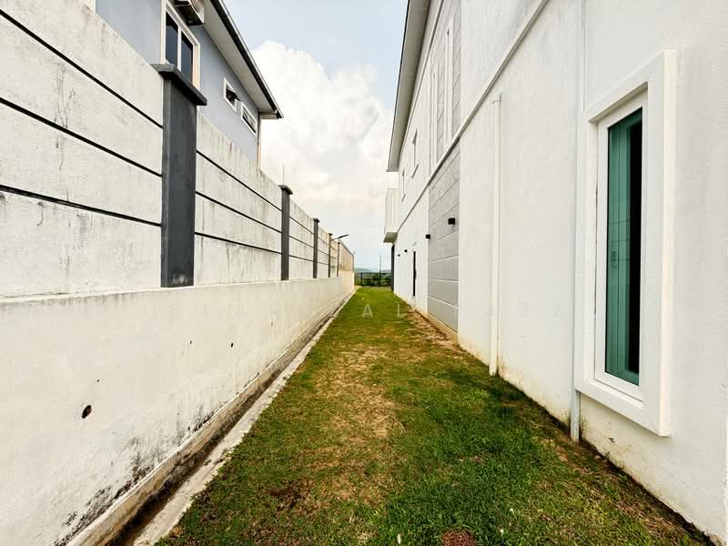 Bungalow for Sale in Kajang (Selangor) - Isfarizal fazz - Exterior - PropertyGuru.com.my
