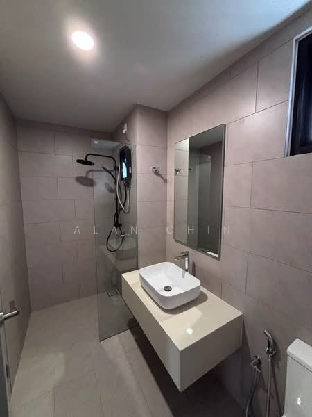 Servis Apartment untuk Disewa di Melawati : Park One - Alan Chin - Bathroom - PropertyGuru.com.my