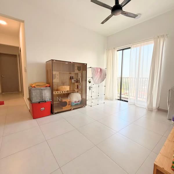 Kondominium untuk Disewa di Wellspring Residences - Ann Khor - Living Room - PropertyGuru.com.my