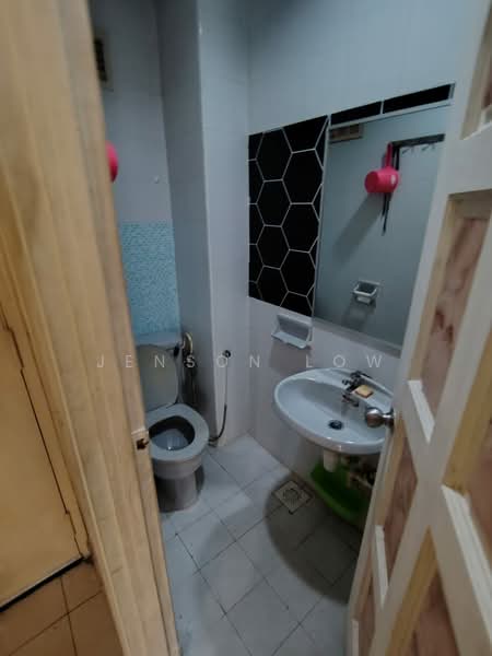 Condominium for Rent at City Gardens - Jenson Low - Bathroom - PropertyGuru.com.my