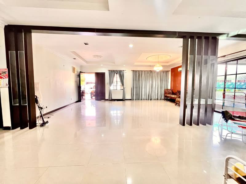 Bungalow House untuk Dijual di Shah Alam (Selangor) - Isfarizal fazz - Living Room - PropertyGuru.com.my