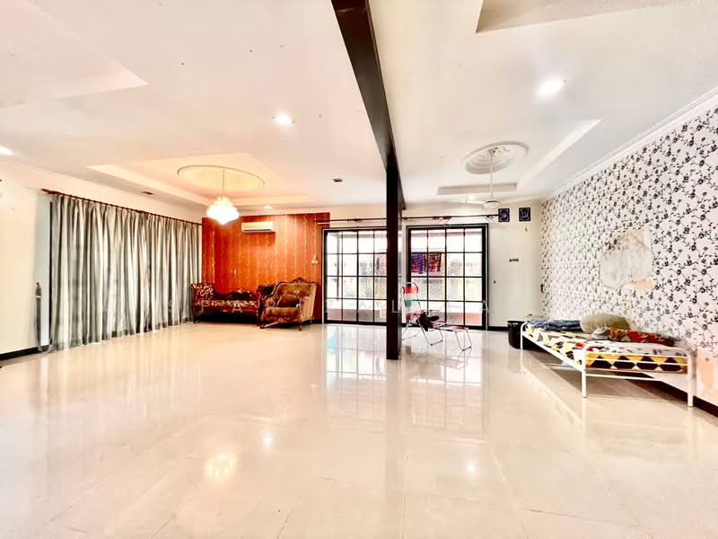 Bungalow House untuk Dijual di Shah Alam (Selangor) - Isfarizal fazz - Living Room - PropertyGuru.com.my