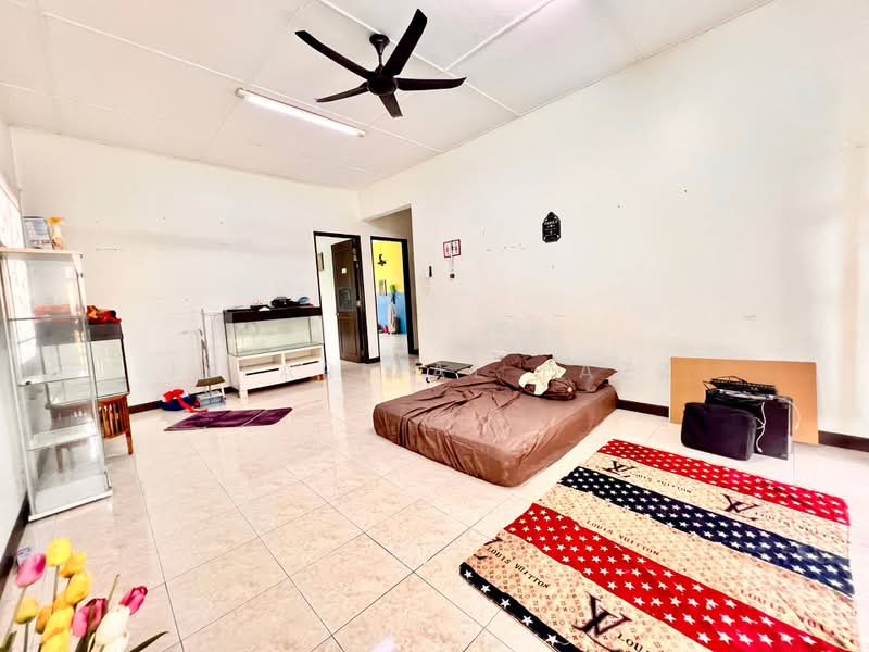 Bungalow House untuk Dijual di Shah Alam (Selangor) - Isfarizal fazz - Bedroom - PropertyGuru.com.my