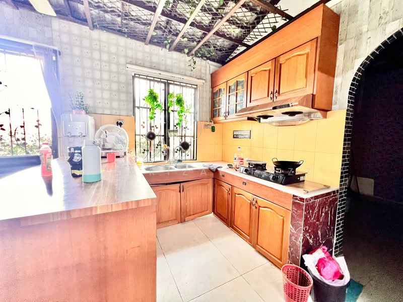 Bungalow House untuk Dijual di Shah Alam (Selangor) - Isfarizal fazz - Kitchen - PropertyGuru.com.my