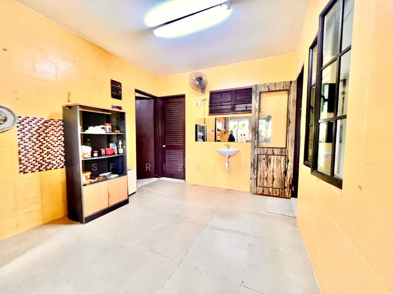Bungalow House untuk Dijual di Shah Alam (Selangor) - Isfarizal fazz - Kitchen - PropertyGuru.com.my