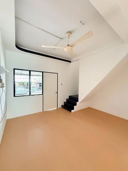Rumah Teres 2 Tingkat untuk Dijual di Taman Desa Kluang (Kluang) - Marcus Tey - Interior - PropertyGuru.com.my