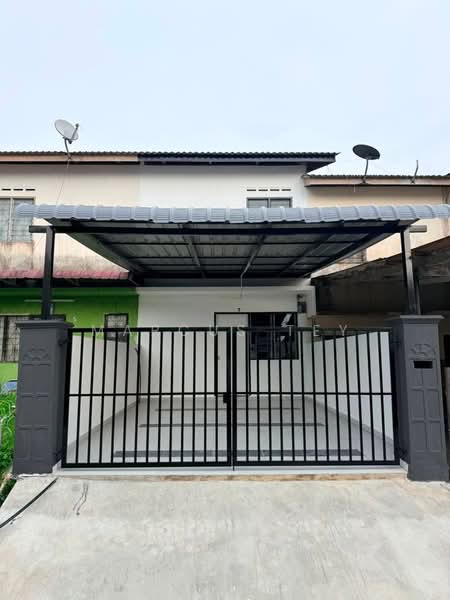 Rumah Teres 2 Tingkat untuk Dijual di Taman Desa Kluang (Kluang) - Marcus Tey - Exterior - PropertyGuru.com.my