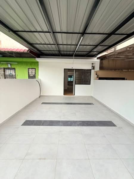 Rumah Teres 2 Tingkat untuk Dijual di Taman Desa Kluang (Kluang) - Marcus Tey - Exterior - PropertyGuru.com.my