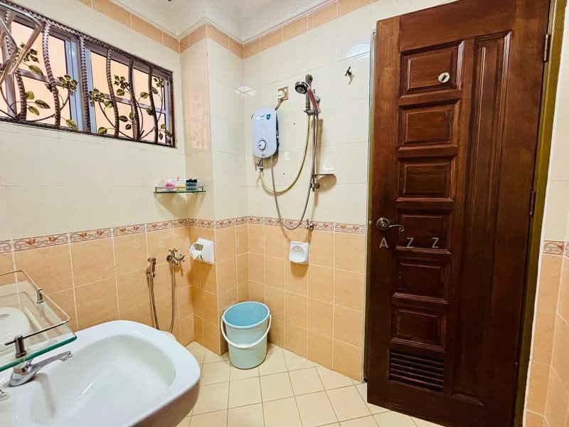 Rumah Berkembar untuk Dijual di D'Kayangan (Shah Alam) - Isfarizal fazz - Bathroom - PropertyGuru.com.my
