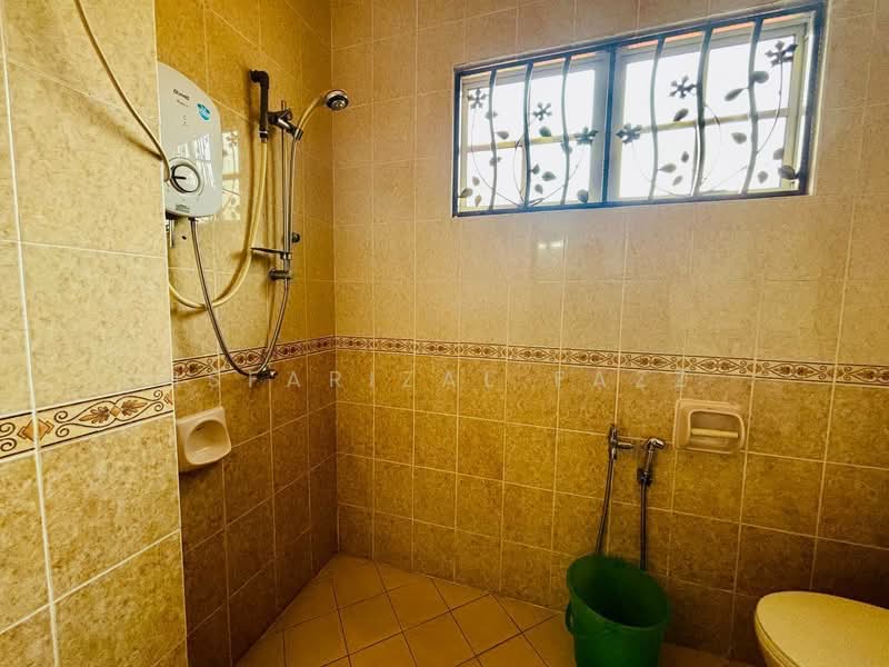 Rumah Berkembar untuk Dijual di D'Kayangan (Shah Alam) - Isfarizal fazz - Bathroom - PropertyGuru.com.my