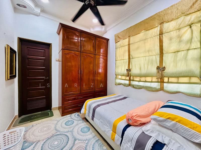 Rumah Berkembar untuk Dijual di D'Kayangan (Shah Alam) - Isfarizal fazz - Bedroom - PropertyGuru.com.my