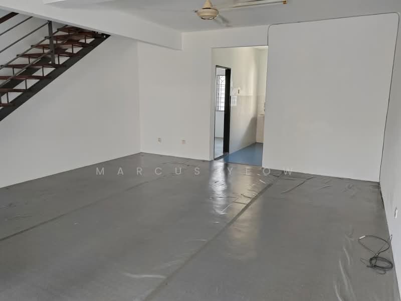 Rumah Teres 2 Tingkat untuk Disewa di Garden Avenue (Seremban 2) - Marcus Yeow - Living Room - PropertyGuru.com.my