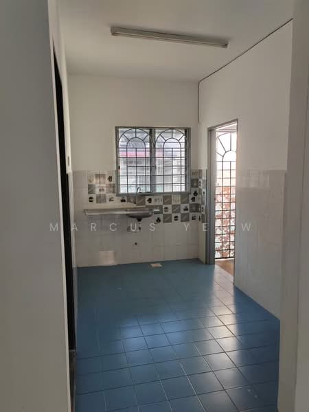 Rumah Teres 2 Tingkat untuk Disewa di Garden Avenue (Seremban 2) - Marcus Yeow - Kitchen - PropertyGuru.com.my