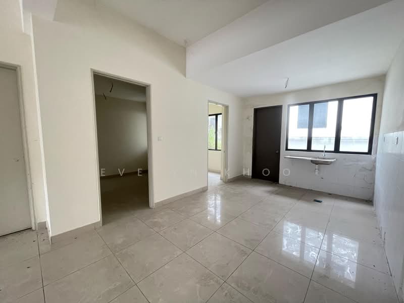 3-storey Terraced House for Sale in Rawang (Selangor) - Evelyn Khoo - Kitchen & Dining - PropertyGuru.com.my