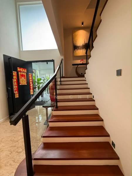 Rumah Banglo untuk Dijual di Damansara Heights (Kuala Lumpur) - Mein Chen - Entrance - PropertyGuru.com.my