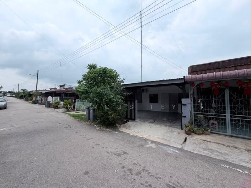 1-storey Terraced House for Sale in Taman Tangkak Jaya (Tangkak) - Marcus Tey - Exterior - PropertyGuru.com.my