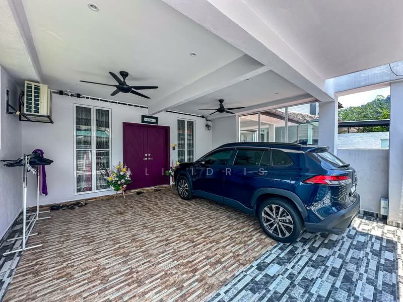 3-storey Terraced House for Sale in Taman Bukit Utama (Ulu Kelang) - Ali Idris - Exterior - PropertyGuru.com.my