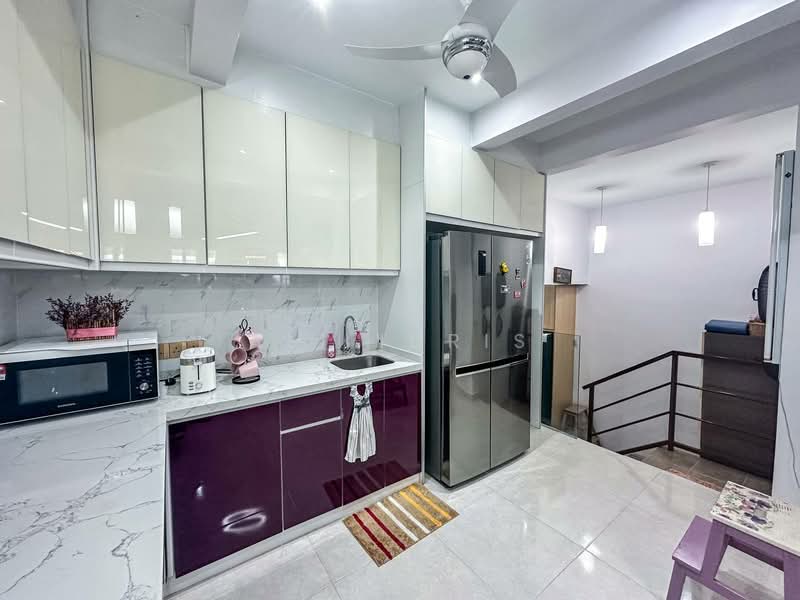 3-storey Terraced House for Sale in Taman Bukit Utama (Ulu Kelang) - Ali Idris - Kitchen - PropertyGuru.com.my
