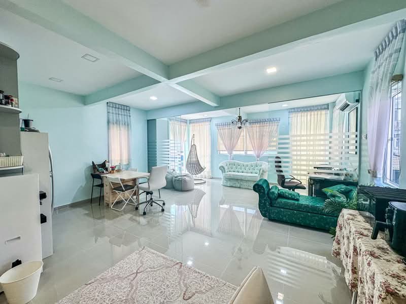 3-storey Terraced House for Sale in Taman Bukit Utama (Ulu Kelang) - Ali Idris - Living Room - PropertyGuru.com.my