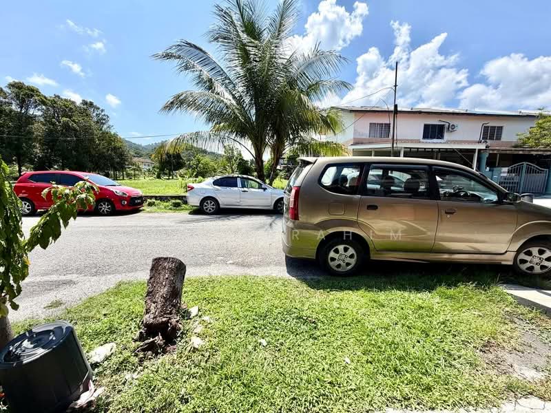Rumah Teres 2 Tingkat untuk Dijual di Taman Tasik Semenyih (Semenyih) - Azli Ibrahim - Exterior - PropertyGuru.com.my