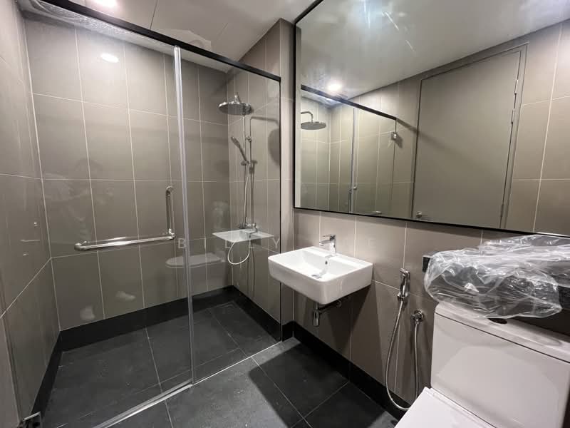 Condominium for Sale at THE VUE @ MONTEREZ - Billy Lee - Bathroom - PropertyGuru.com.my