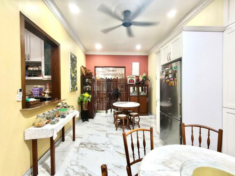 Bungalow for Sale in Kota Damansara (Selangor) - Isfarizal fazz - Living Room - PropertyGuru.com.my