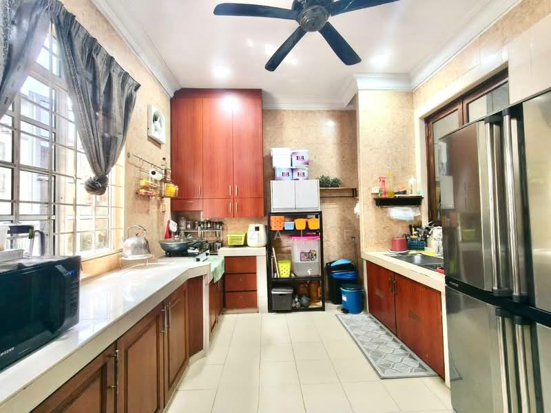 Bungalow for Sale in Kota Damansara (Selangor) - Isfarizal fazz - Kitchen - PropertyGuru.com.my