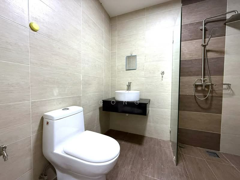 Service Residence for Sale at Molek Regency - Yucong . - Bathroom - PropertyGuru.com.my