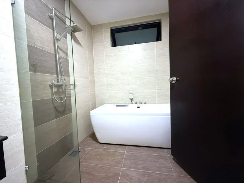 Service Residence for Sale at Molek Regency - Yucong . - Bathroom - PropertyGuru.com.my