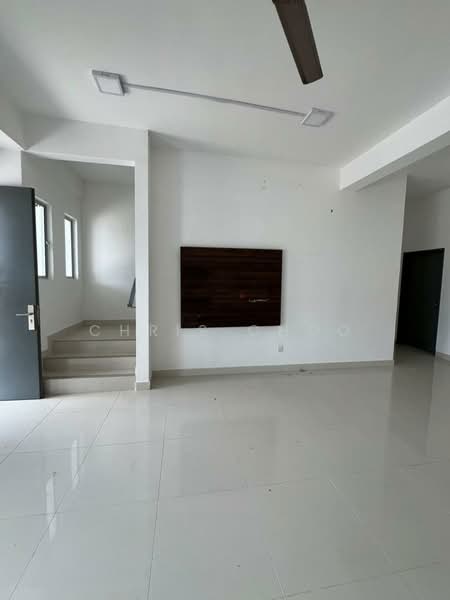 Rumah Teres 2 Tingkat untuk Disewa di Semenyih (Selangor) - Chris Choo - Living Room - PropertyGuru.com.my