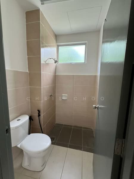 Rumah Teres 2 Tingkat untuk Disewa di Semenyih (Selangor) - Chris Choo - Bathroom - PropertyGuru.com.my