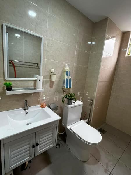 Kondominium untuk Disewa di Sri Lojing Condominiums - Zulhaikal Asmadee - Bathroom - PropertyGuru.com.my