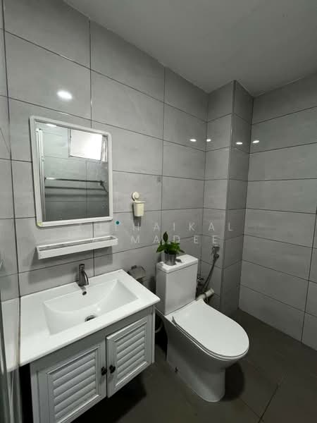 Kondominium untuk Disewa di Sri Lojing Condominiums - Zulhaikal Asmadee - Bathroom - PropertyGuru.com.my