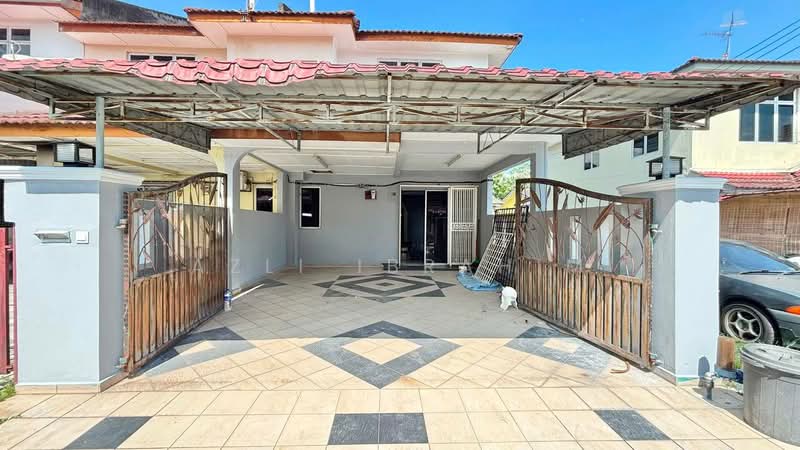 Rumah Teres 2 Tingkat untuk Dijual di Taman Semenyih Mewah (Semenyih) - Azli Ibrahim - Exterior - PropertyGuru.com.my