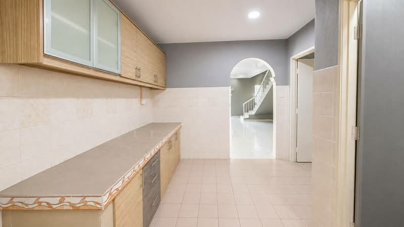 Rumah Teres 2 Tingkat untuk Dijual di Taman Semenyih Mewah (Semenyih) - Azli Ibrahim - Kitchen - PropertyGuru.com.my